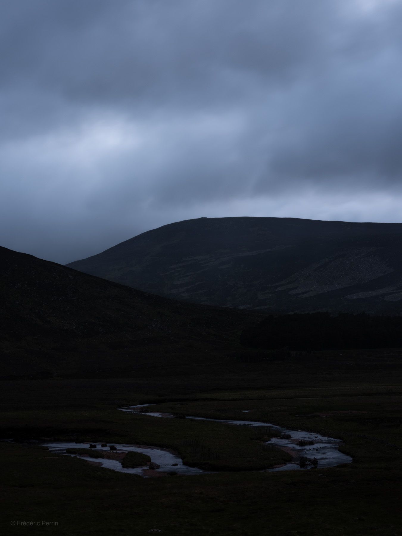 Par-delà les montagnes