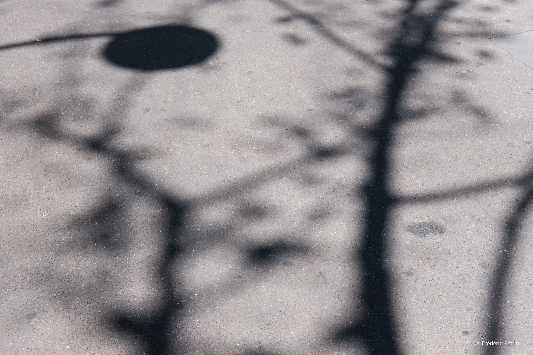 Graphic Shadows II, Trottoirs de Paris